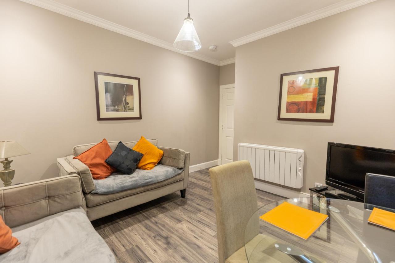 Two Bedroom Apartment Within Walking Distance To City Centre EDI Buitenkant foto