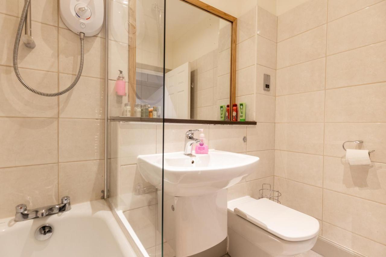 Two Bedroom Apartment Within Walking Distance To City Centre EDI Buitenkant foto